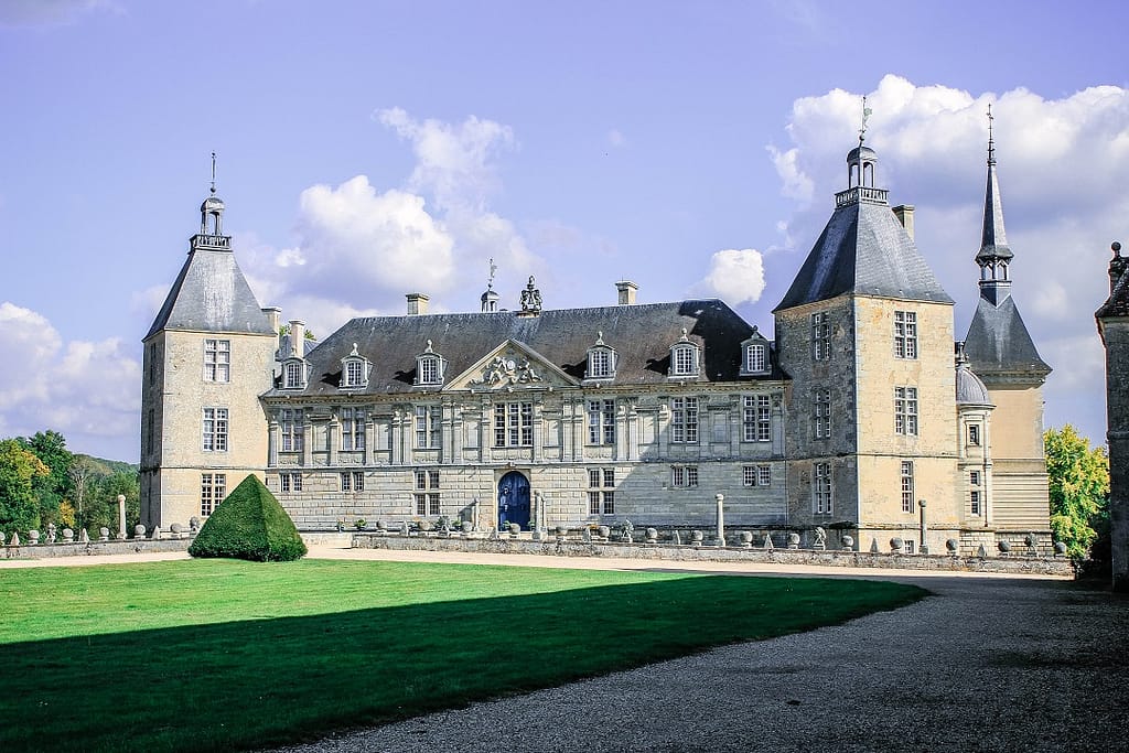 burgundy-region-chateau-de-sully