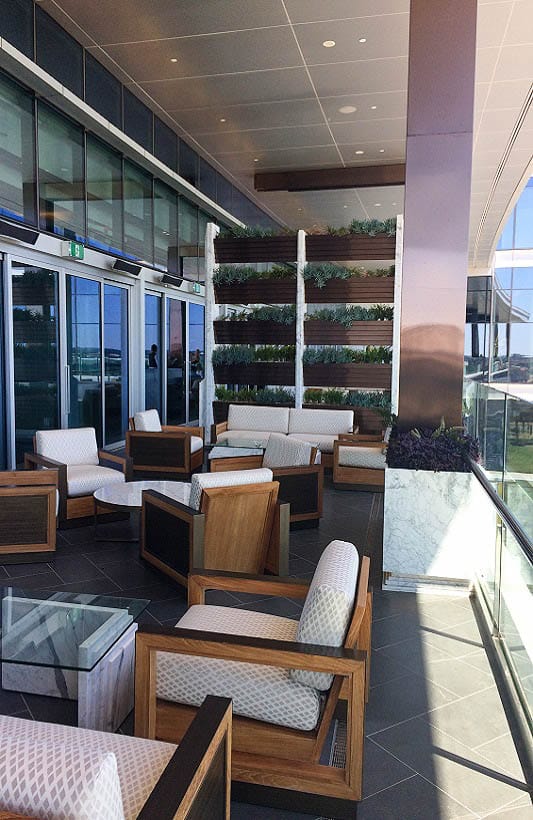 crown-towers-perth-club-lounge-balcony